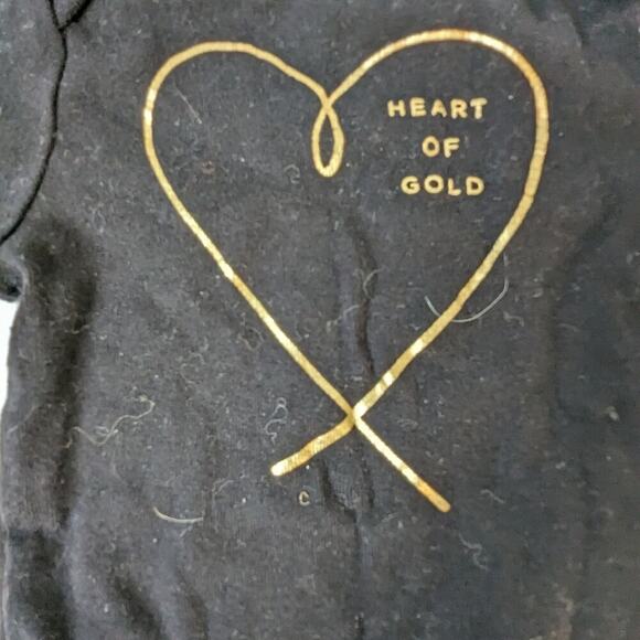 Old Navy Heart Onsie / 0-3 mths. - Picture 2 of 4